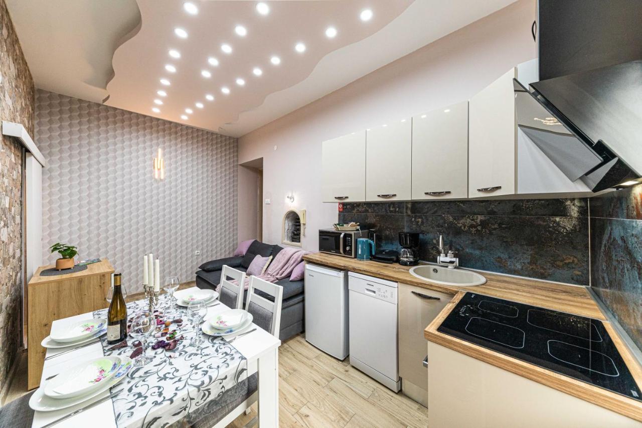 Apartments Keka Kaštela Kültér fotó