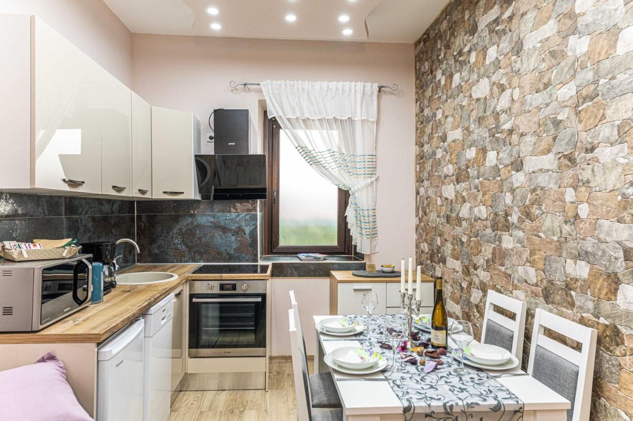 Apartments Keka Kaštela Kültér fotó