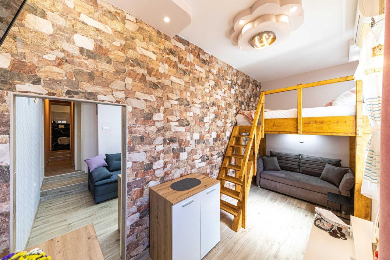 Apartments Keka Kaštela Kültér fotó