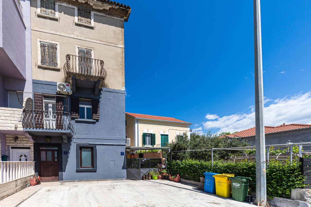 Apartments Keka Kaštela Kültér fotó